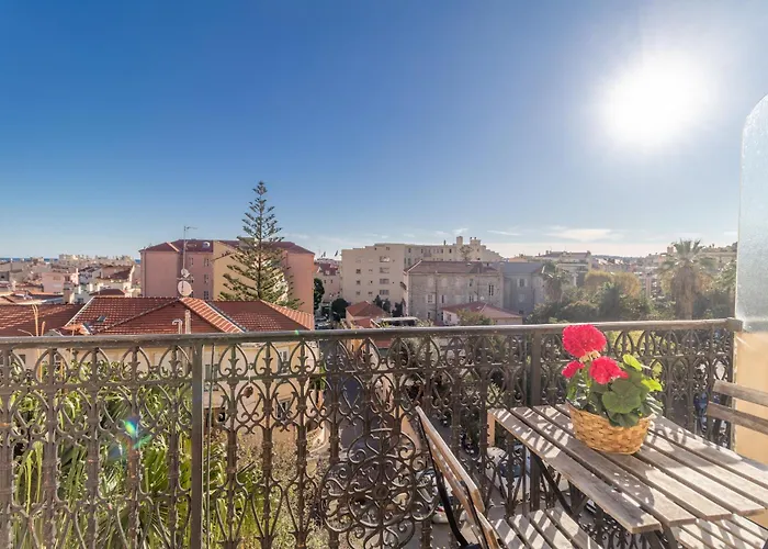 Charming Studio In The Heart Of Menton